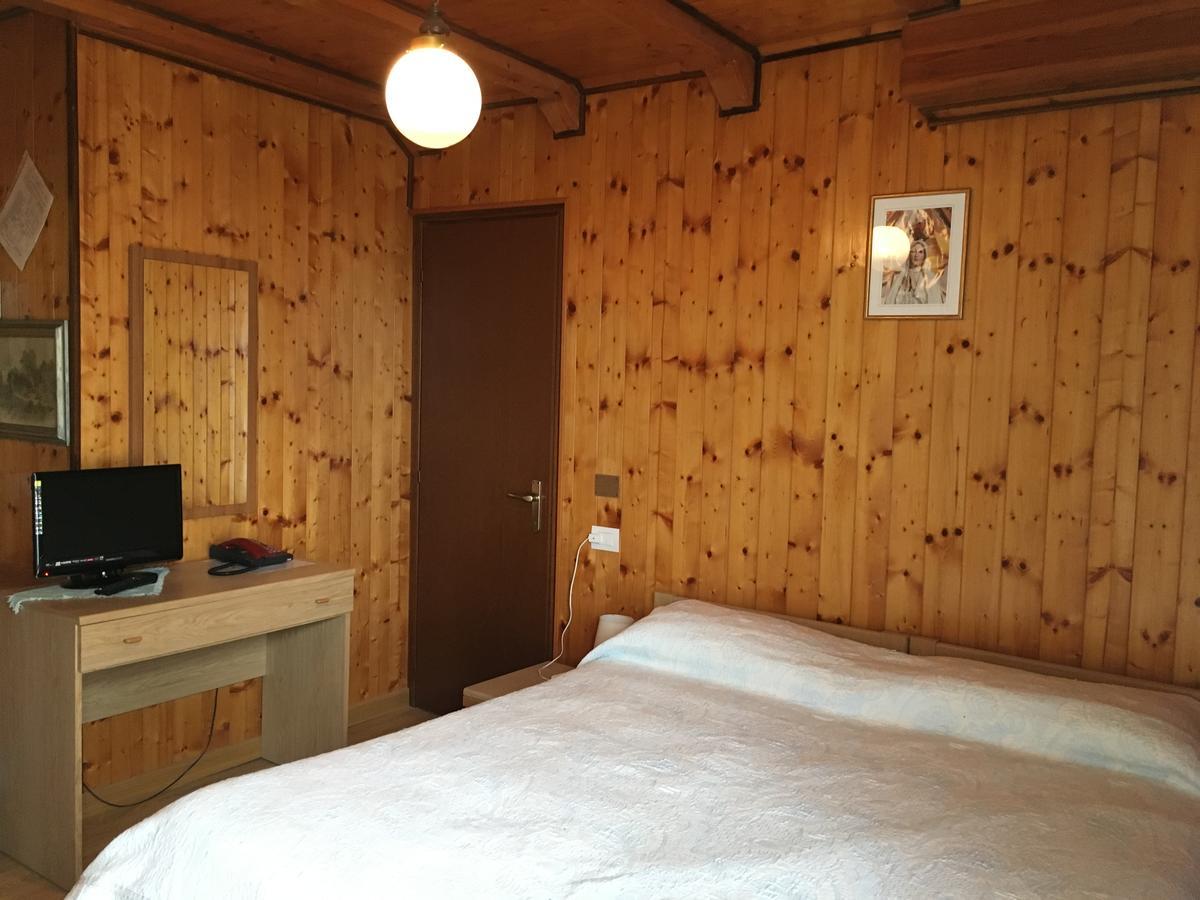 Albergo La Perla Craveggia エクステリア 写真